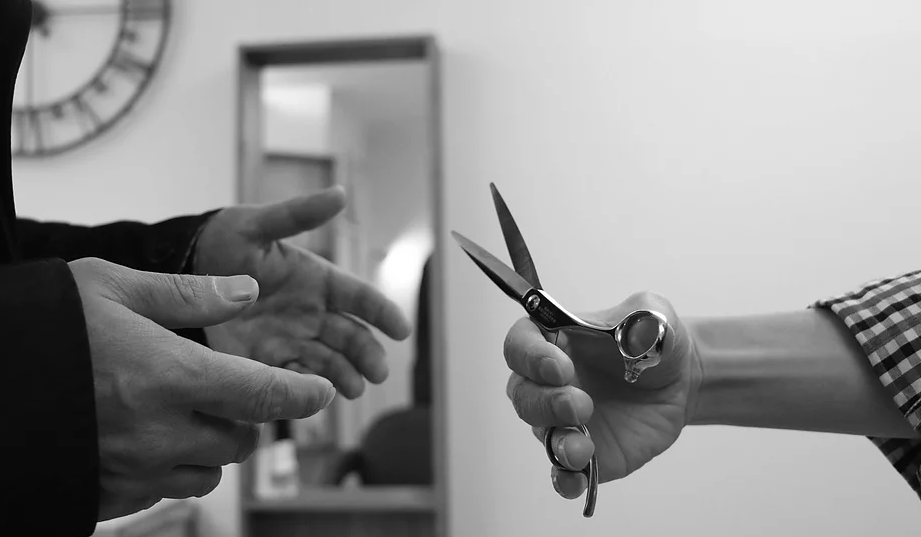 美容室　シザー　研ぎ　安い　無料　美容師